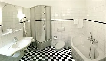 Hotel Brandies An Der Messe Berlin 3*,